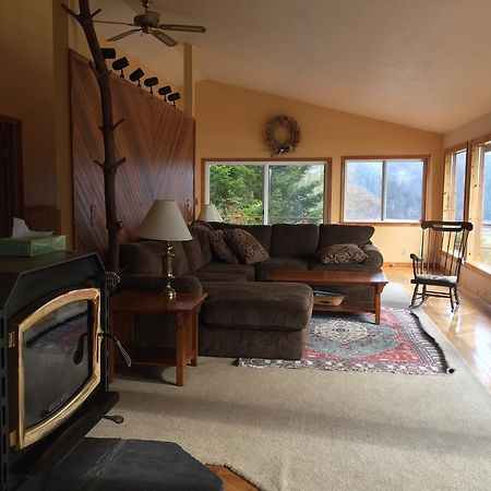 The Historic Requa Inn Klamath Extérieur photo