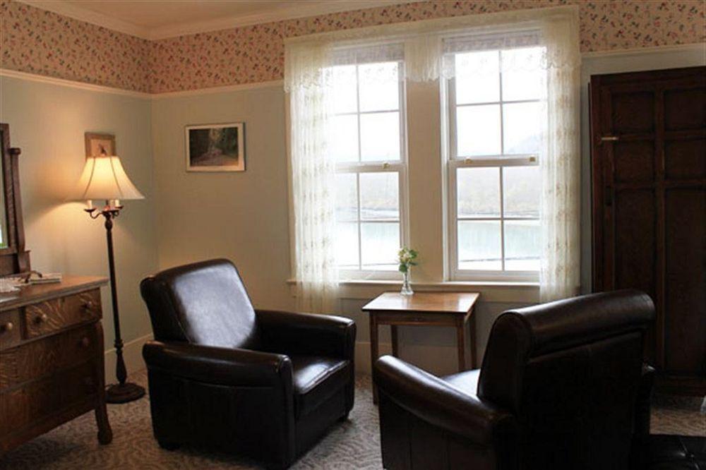 The Historic Requa Inn Klamath Extérieur photo