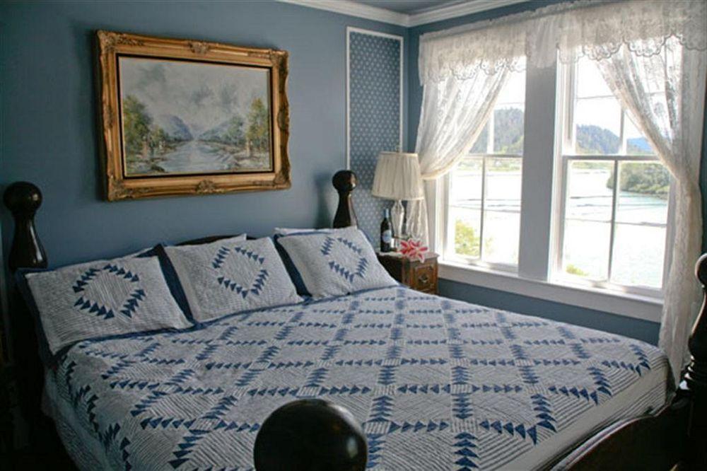 The Historic Requa Inn Klamath Extérieur photo